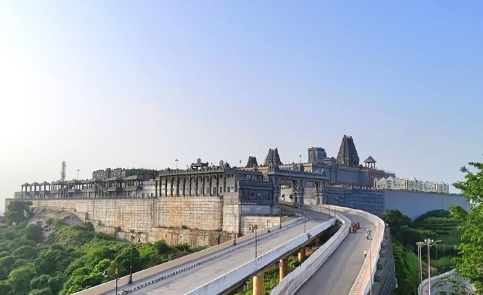 yadagirigutta temple timings